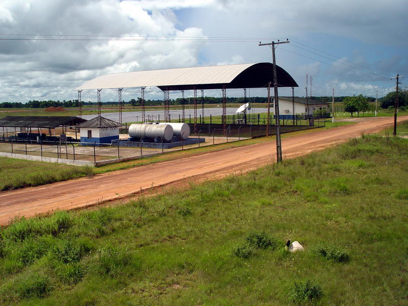 A antiga pista de pouso  conservada e mantida pela Infraero, pois  uma pista de emergncia dos principais aeroportos da regio Norte